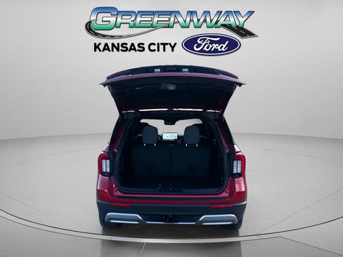 New 2026 Ford Explorer Platinum w/ LUX Leather Package image 7