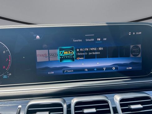Used 2024 Mercedes-Benz GLS 580 4MATIC image 23