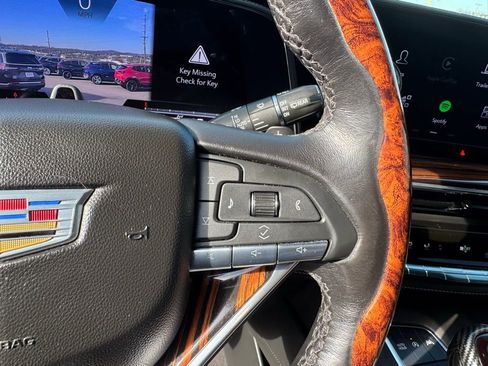 Used 2024 Cadillac Escalade ESV Premium Luxury w/ Performance Package image 15