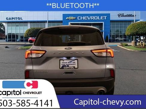 Used 2022 Ford Escape Titanium w/ Class II Trailer Tow Package AWD/4WD image 4