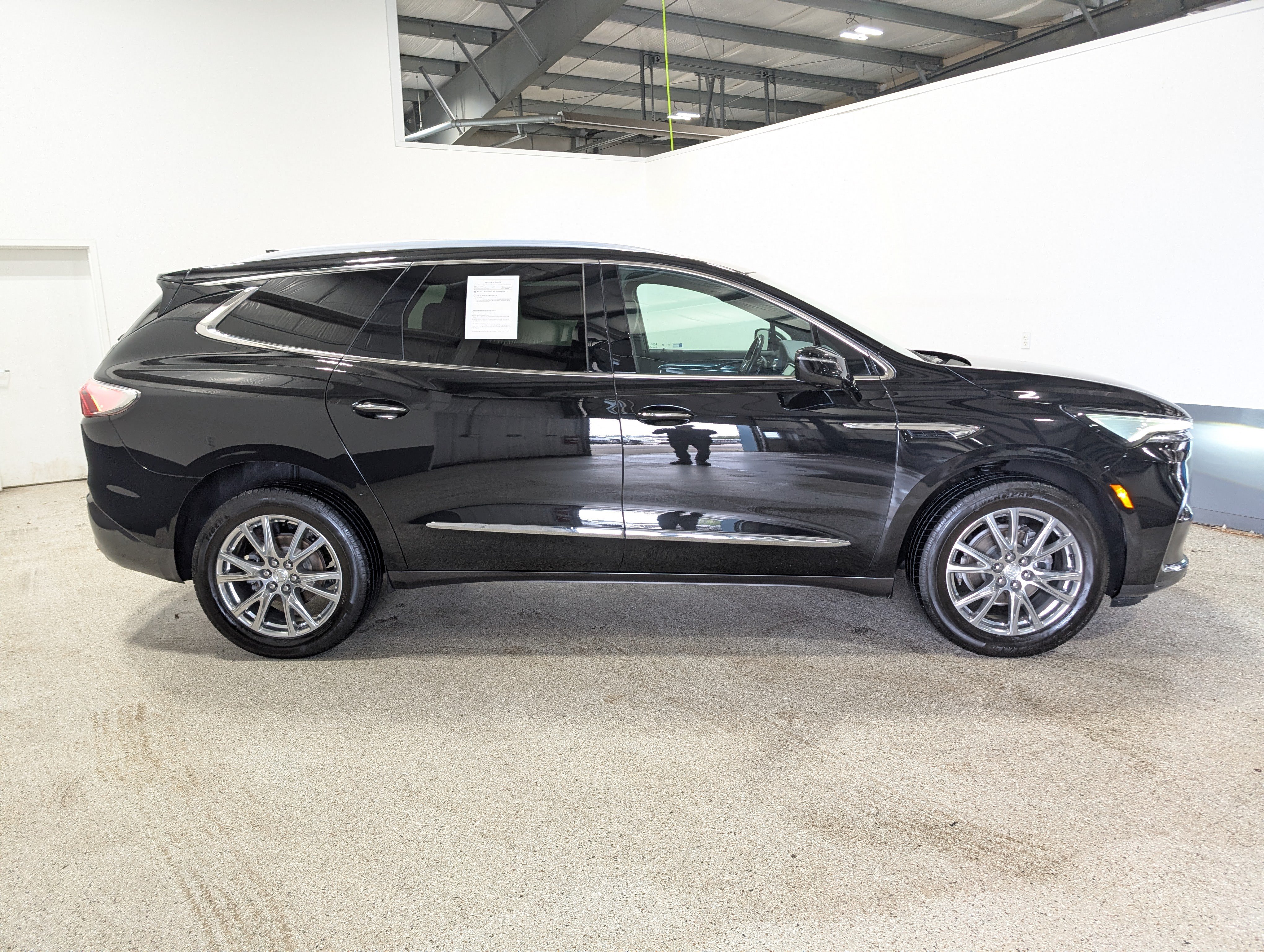 Used 2022 Buick Enclave Premium w/ Experience Buick Package AWD/4WD image 2