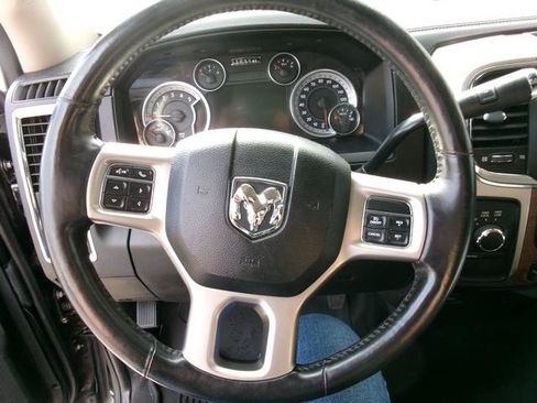 Used 2015 RAM 2500 Laramie AWD/4WD image 9