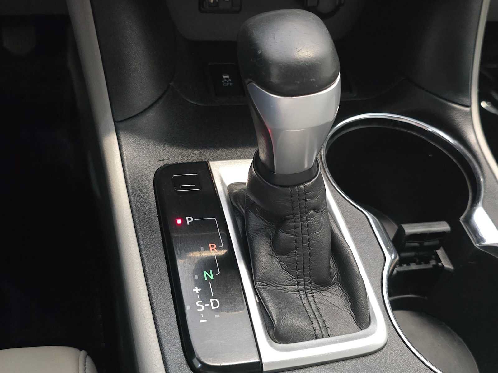 Used 2016 Toyota Highlander XLE AWD/4WD image 16