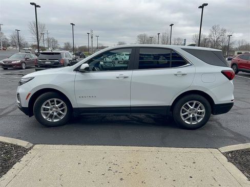 Used 2024 Chevrolet Equinox LT w/ LPO, Floor Liner Package image 4