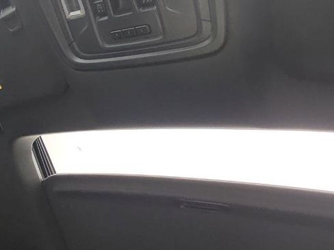 Used 2022 Chevrolet Silverado 2500 High Country w/ Z71 Off-Road Package image 18