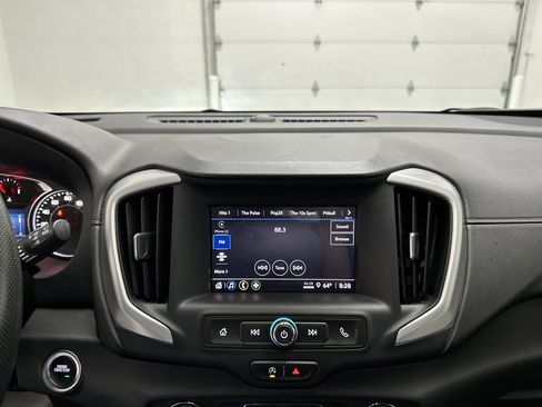 Used 2024 GMC Terrain SLE w/ Elevation Edition AWD/4WD image 27