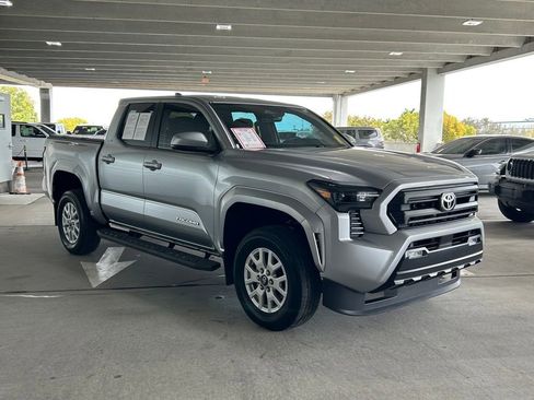 Used 2024 Toyota Tacoma SR5 image 7