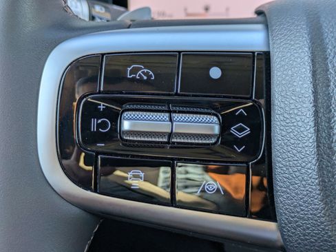 Used 2025 Genesis GV80 3.5T Advanced image 15