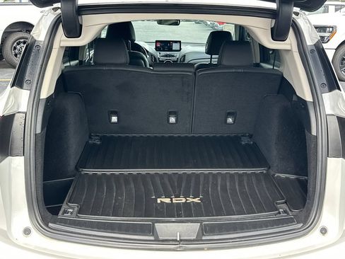 Used 2023 Acura RDX w/ Technology Package FWD image 18