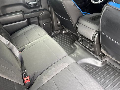 Used 2022 Chevrolet Silverado 1500 Custom AWD/4WD image 16