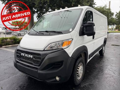 Used 2025 RAM ProMaster 2500 w/ Convenience Group FWD image 1