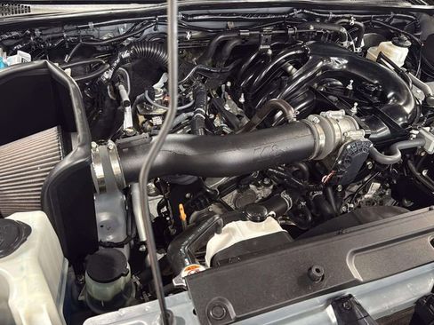 Used 2019 Toyota Tacoma TRD Off-Road AWD/4WD image 34