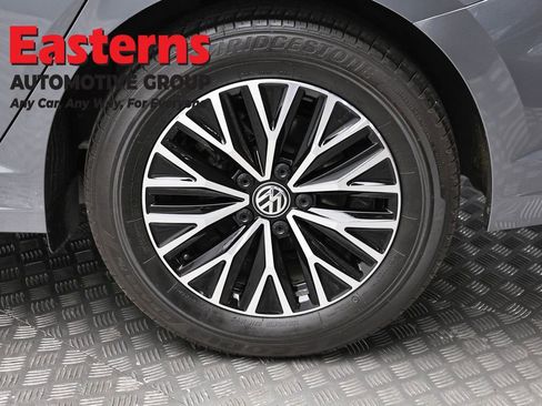 Used 2020 Volkswagen Jetta SE FWD image 8