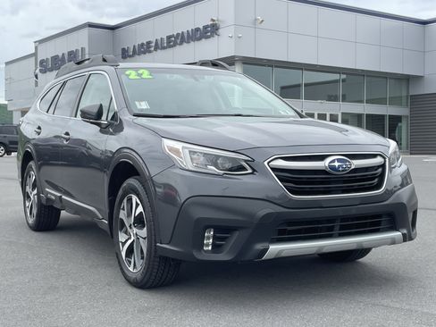 Used 2022 Subaru Outback Limited w/ Popular Package #2 AWD/4WD image 1