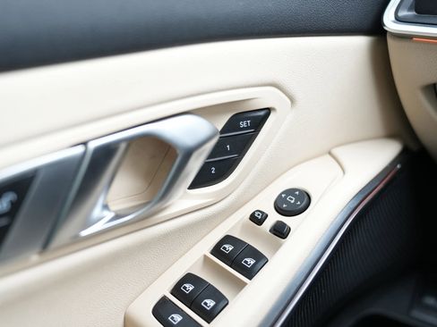 Used 2021 BMW 330i xDrive Sedan w/ Convenience Package image 32