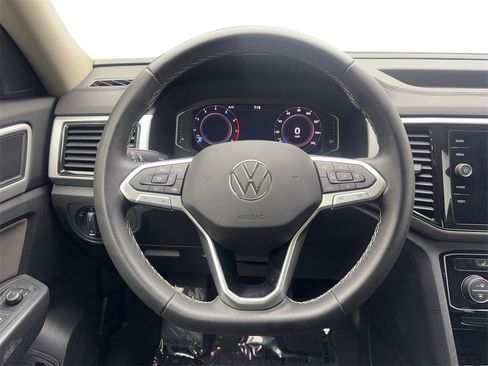 Used 2023 Volkswagen Atlas SE w/ Panoramic Sunroof Package image 55
