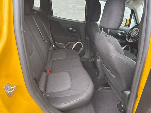 Used 2017 Jeep Renegade Latitude AWD/4WD image 20