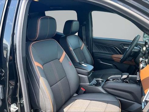Used 2024 GMC Canyon AT4 w/ Canyon Safety Plus Package AWD/4WD image 7