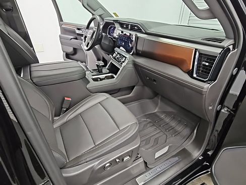 Used 2025 GMC Sierra 1500 Denali w/ Denali Reserve Package image 38
