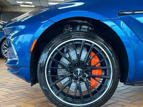 Used 2022 Aston Martin DBX AWD/4WD image 6