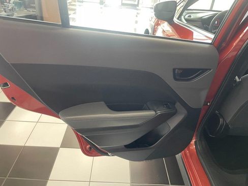 Used 2025 Subaru Crosstrek 2.5i Premium AWD/4WD image 17