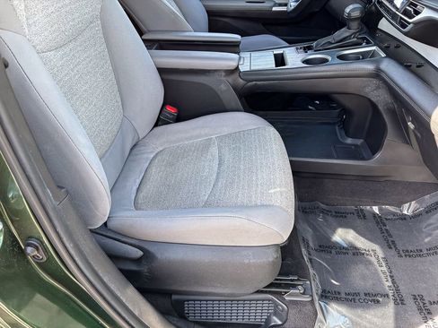 Certified 2025 Toyota Sienna LE image 39