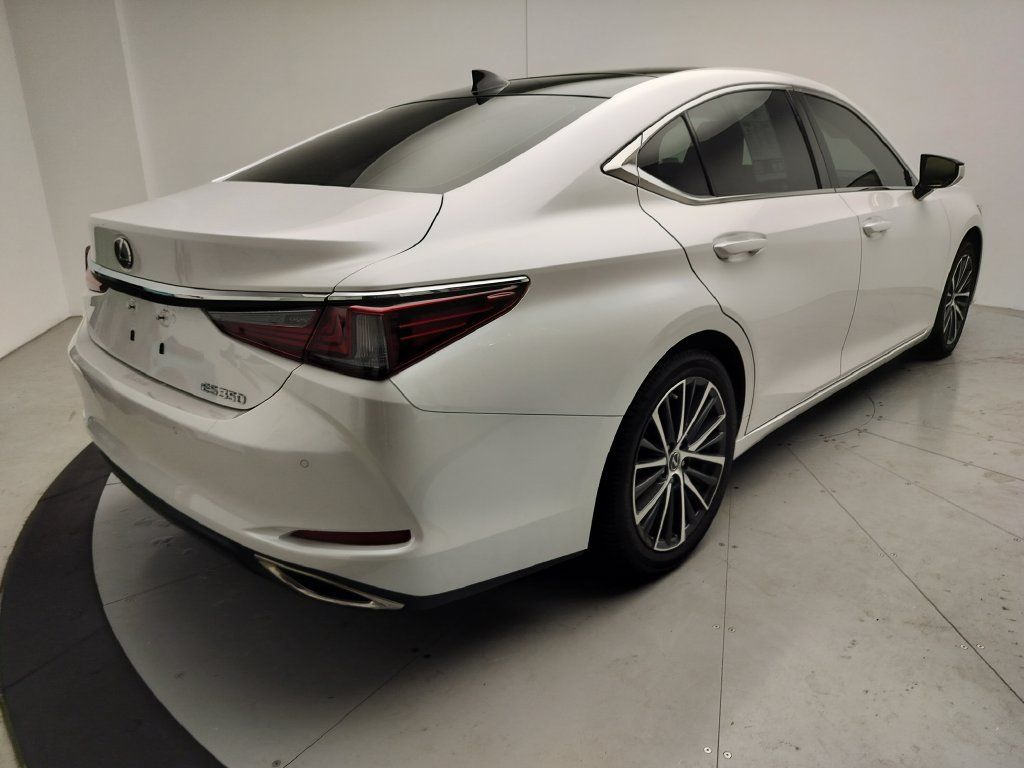 Used 2023 Lexus ES 350 w/ Premium Package FWD image 3
