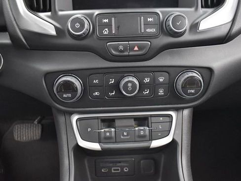 Used 2023 GMC Terrain SLT FWD image 27