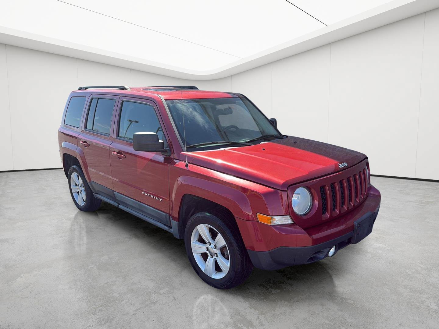 Used 2011 Jeep Patriot Latitude FWD image 2