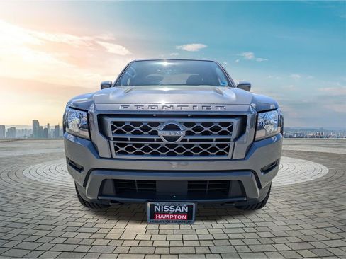 Certified 2023 Nissan Frontier SV w/ Tow Package AWD/4WD image 10
