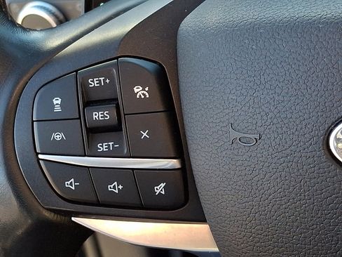 Used 2020 Ford Explorer Platinum w/ Premium Technology Package image 21