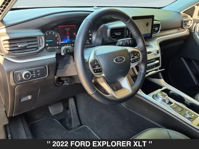Used 2022 Ford Explorer XLT w/ Equipment Group 202A AWD/4WD image 15