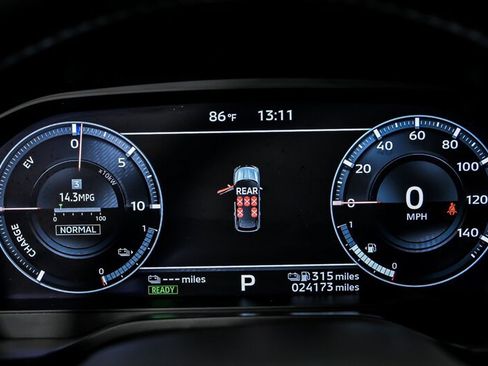 Used 2023 Mitsubishi Outlander SEL AWD/4WD image 22