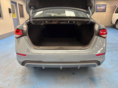 Used 2025 Nissan Sentra SV FWD image 8