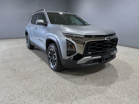 Used 2026 Chevrolet Equinox ACTIV w/ Convenience Package III AWD/4WD image 1