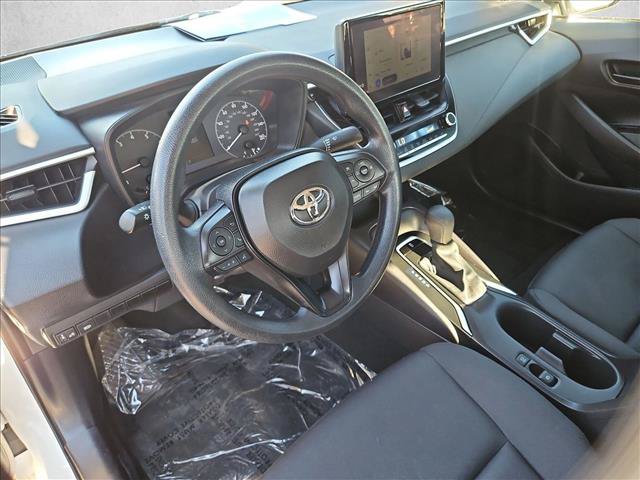 Used 2025 Toyota Corolla LE FWD image 12