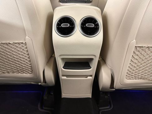 Used 2020 Mercedes-Benz GLB 250 image 30