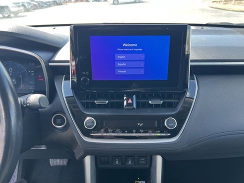 Used 2023 Toyota Corolla Cross XLE image 13