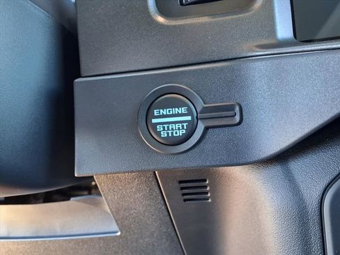 New 2025 Ford Bronco Badlands image 12