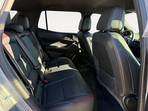 Used 2025 Chevrolet Equinox RS image 18