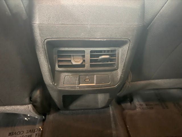 Used 2024 Chevrolet Colorado LT AWD/4WD image 15