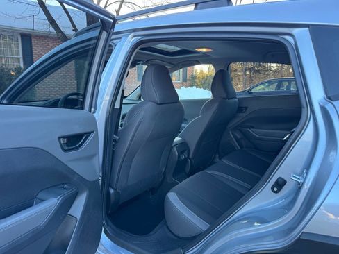 Used 2025 Subaru Crosstrek 2.0i Premium image 19