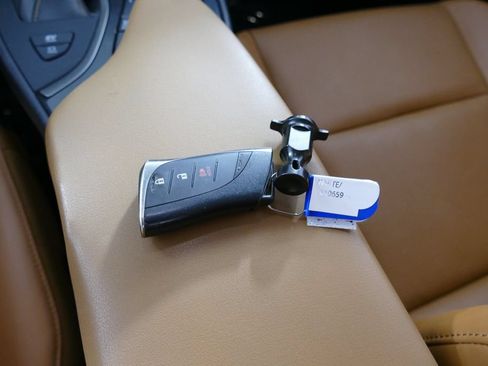Used 2019 Lexus UX 250h w/ Premium Package AWD/4WD image 19