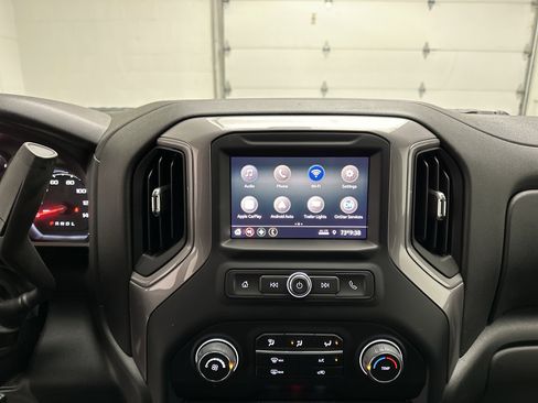 Used 2022 Chevrolet Silverado 2500 Custom w/ Custom Value Package AWD/4WD image 29