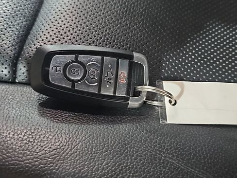 Used 2018 Ford F150 Lariat w/ Equipment Group 502A Luxury AWD/4WD image 41