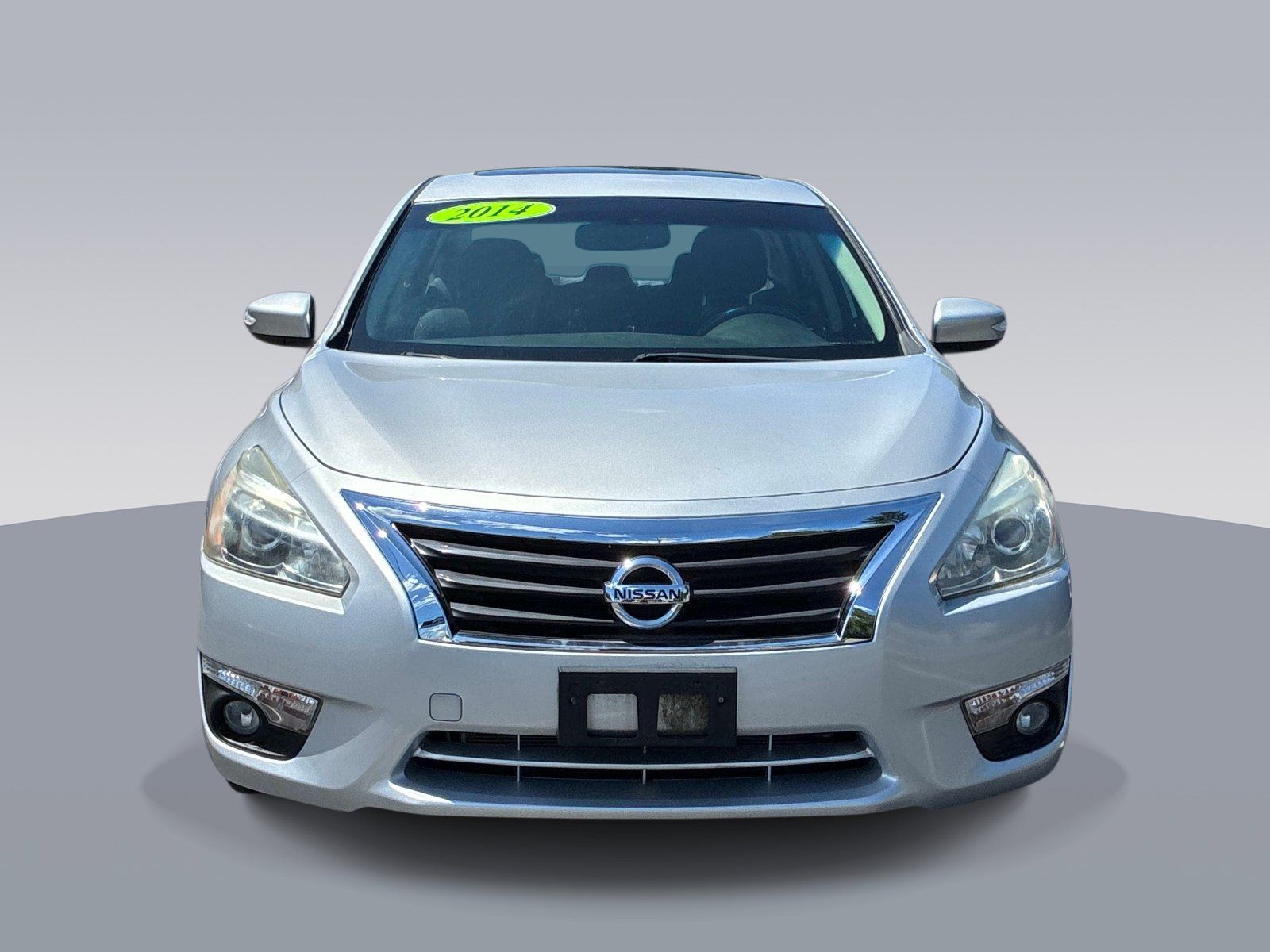 Used 2014 Nissan Altima 2.5 SV w/ Convenience Package FWD image 2