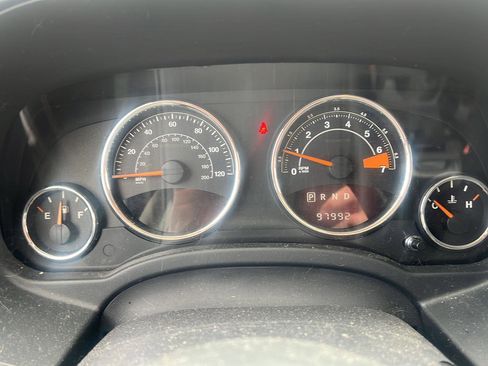 Used 2014 Jeep Compass Latitude w/ Premium Sound Group FWD image 19