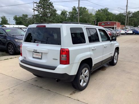 Used 2014 Jeep Patriot Latitude FWD image 10