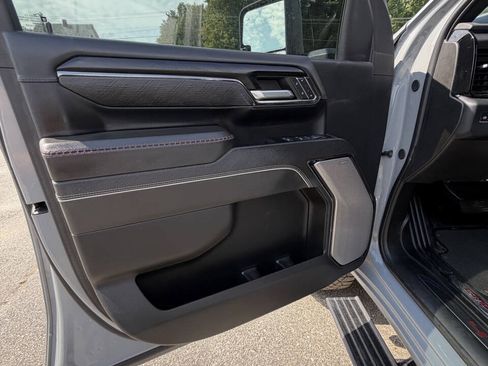 Used 2024 GMC Sierra 2500 AT4X AWD/4WD image 29