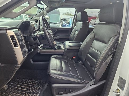 Used 2019 GMC Sierra 3500 Denali w/ Duramax Plus Package image 15